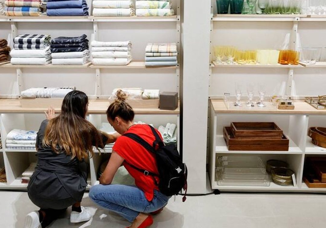 ayudantes dependienta