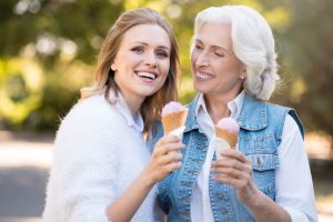 Señora vs Señorita: Cuándo usar cada término